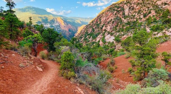 Walk Through Red Rocks And Enjoy Beautiful Views On This Quiet 3-Mile Trail In Utah