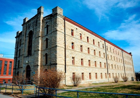 This Abandoned Missouri Prison Is Thought To Be One Of The Most Haunted Place On Earth