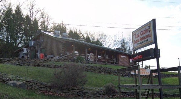 One Of The Most Rustic Restaurants Near Pittsburgh Is Also One Of The Most Delicious