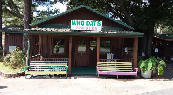 Roll Up Your Sleeves And Feast On Succulent Crawfish At Who Dat’s Cajun Restaurant In Arkansas