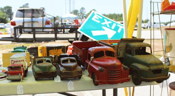 There’s A 150-Mile Yard Sale Going Right Through North Carolina Early This Summer