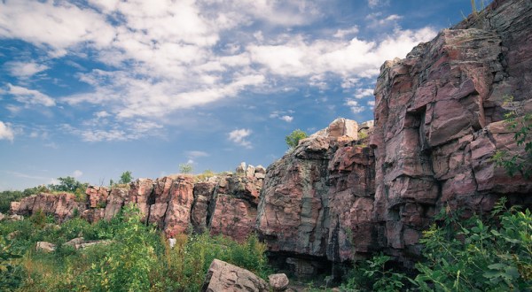 Walk Through 282 Acres Of Rock Formations At Minnesota’s Pipestone National Monument