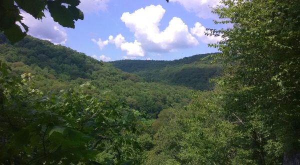 The View From This Little-Known Overlook Near Pittsburgh Is Almost Too Beautiful For Words