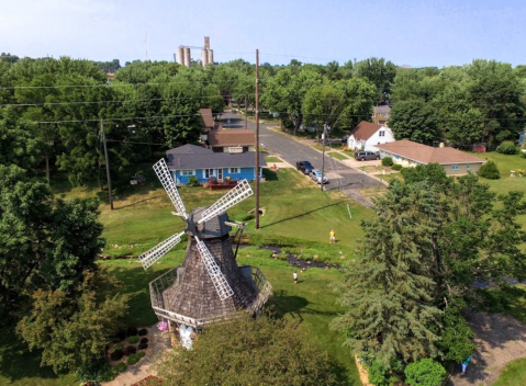 There's A Quirky Windmill Park Hiding Right Here In Wisconsin And You'll Want To Plan Your Visit