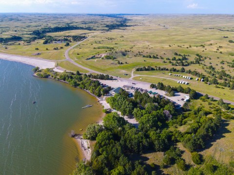 This Nebraska Resort In The Middle Of Nowhere Will Make You Forget All Of Your Worries