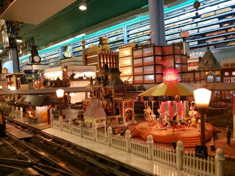 This Indoor Train Park Hiding In Wisconsin Proves There’s Still A Kid In All Of Us