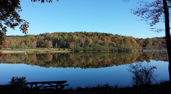 There’s A Lake Hiding In A State Park Near Pittsburgh Where You Can Camp Year-Round