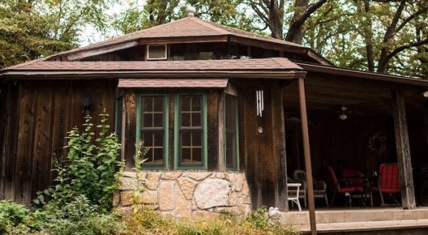 There’s A Cabin Hiding In An Iowa Park Where You Can Camp Year-Round