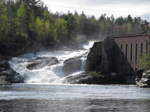 7 Waterfalls In Maine That Are Most Powerful And Best Visited In The Spring