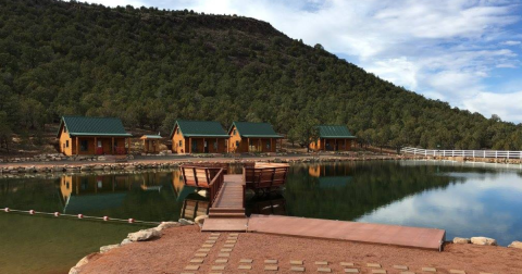 This Utah Resort In The Middle Of Nowhere Will Make You Forget All Of Your Worries