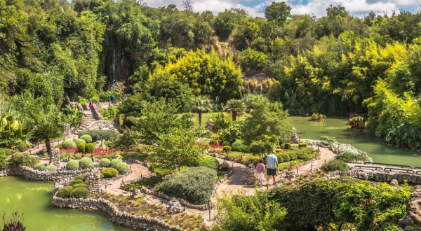 Texas’ Most Easily Accessible Waterfall Is Hiding In Plain Sight At The San Antonio Japanese Tea Garden