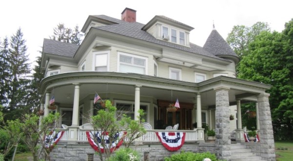 The Charming Bed And Breakfast In Small-Town New York Worthy Of Your Bucket List