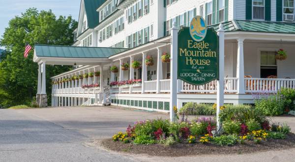 There Are 3 Haunted Hotels Within The Small Town Of Jackson, New Hampshire Alone And That’s Not An Exaggeration