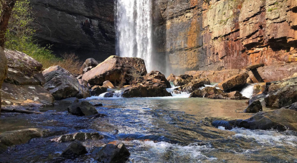 The Ultimate Bucket List For Anyone In Georgia Who Loves Waterfall Hikes