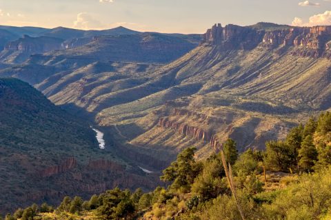 Take A Scenic Drive To An Arizona Overlook That’s Like A Miniature Grand Canyon