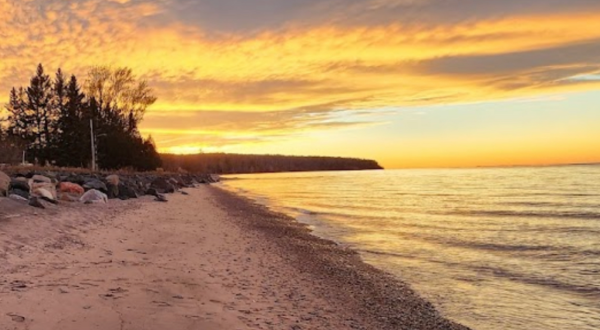 The Hidden Beaches Road Trip That Will Show You Wisconsin Like Never Before