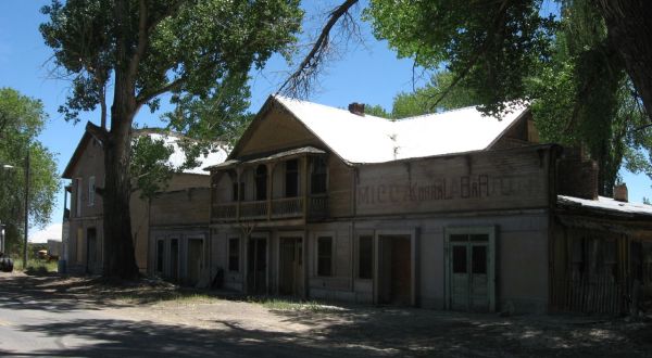 This Abandoned Nevada House Is Thought To Be One Of The Most Haunted Places On Earth