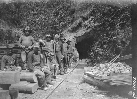 Dig Into Idaho’s History With A Look At These 9 Mining Photos From The Early 1900s