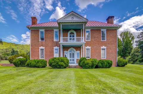 This Historic Home In Virginia Is Now A One-Of-A-Kind Airbnb You Can Stay In