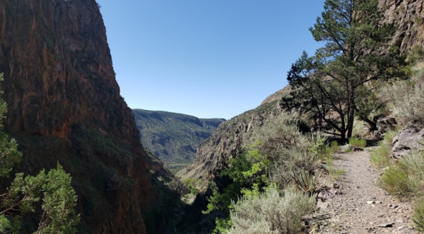 This New Mexico Waterfall Is So Hidden, Almost Nobody Has Seen It In Person