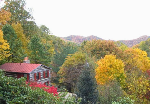 Virginia's Sugar Tree Inn Is A Humble Little Resort With Some Of The Best Views Around