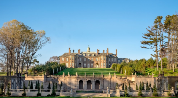Just 50 Minutes From Boston, Castle Hill Is The Perfect Massachusetts Day Trip Destination