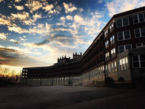 This Abandoned Kentucky Sanatorium Is Thought To Be One Of The Most Haunted Places On Earth