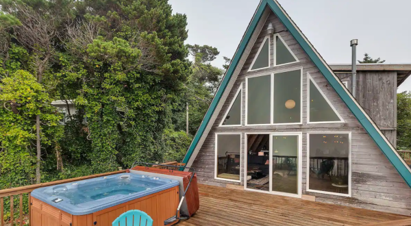 The Hidden Salacia Chalet In Oregon Is A Beach Getaway With The Utmost Charm
