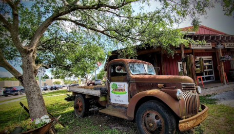 This Tiny Cafe And Store In Florida Is Hidden On The Gulf And Has Everything Your Heart Desires