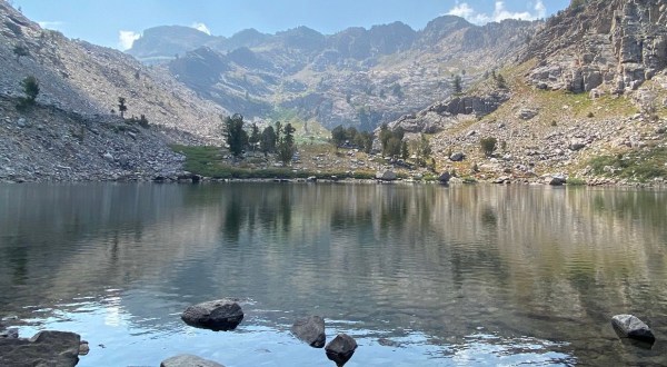 The Hike To Nevada’s Pretty Little Smith Lake Is Short And Sweet