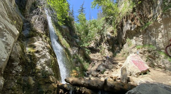 This Easy, One-Mile Trail Leads To Lewis Falls, One Of Southern California’s Most Underrated Waterfalls