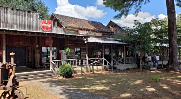 One Of The Most Rustic Restaurants In Alabama Is Also One Of The Most Delicious