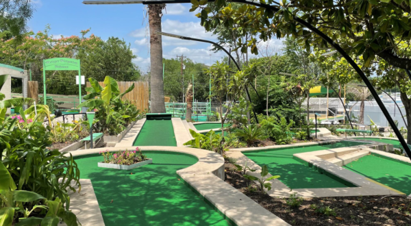 Visit America’s Oldest Mini Golf Course In Texas For Some Nostalgic Family Fun