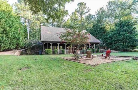 The Lakefront Cottage At Lake Oconee In Georgia Is The Ultimate Place To Stay Overnight