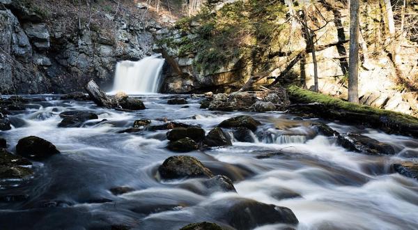 The Ultimate Bucket List For Anyone In Massachusetts Who Loves Waterfall Hikes