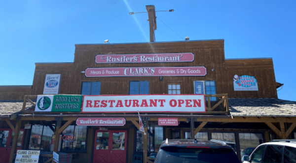 One Of The Most Rustic Restaurants In Utah Is Also One Of The Most Delicious