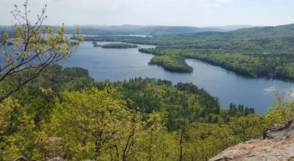 7 Easy And Beautiful Spring Hikes Everyone In New Hampshire Will Love