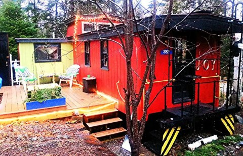 The Train Car Getaway In Maine To Check Out When You Want To Stay Somewhere Unique