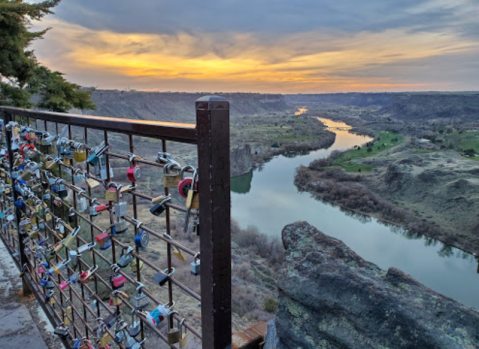The Idaho Snake River Canyon Rim Trail Is Officially One Of The Best Sunset Hikes In America