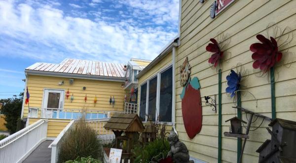 The One-Of-A-Kind Lobster Shanty Just Might Have The Most Scenic Views In All Of Delaware