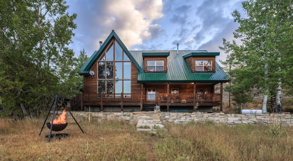 You’ll Have A Front-Row View Of Utah’s Scofield Reservoir At This Cozy Cabin