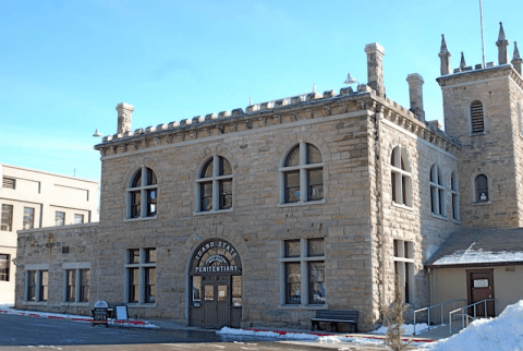 This Former Idaho Prison Is Thought To Be One Of The Most Haunted Places On Earth