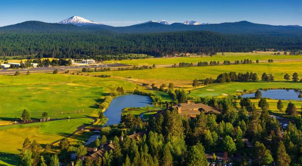 With 4 Incredible Restaurants, This Oregon Resort Is Paradise For Foodies
