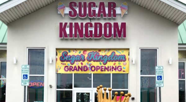 You’ll Want To Visit The Gigantic Sugar Kingdom Candy Store In North Carolina Over And Over Again