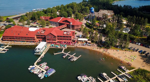 With 4 Incredible Restaurants, This Minnesota Resort Is Paradise For Foodies
