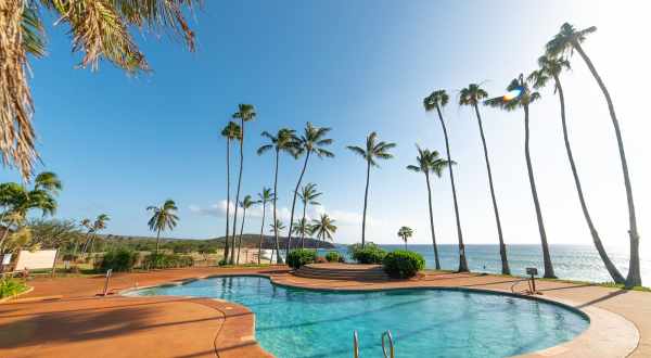 This Hidden Oceanfront Cottage In Hawaii Is A Beach Getaway With The Utmost Charm