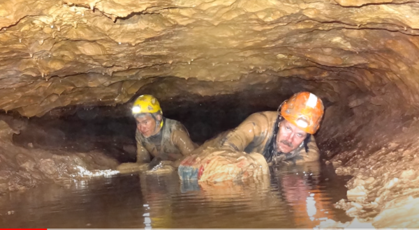 Most People Don’t Realize An Underground River Flows Right Through Wisconsin