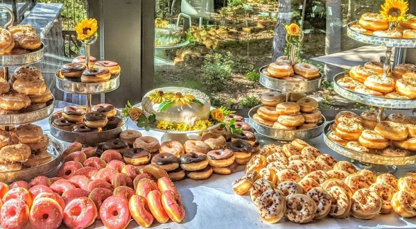 The Best Donut In The World Can Be Found At This Cleveland Farm Market