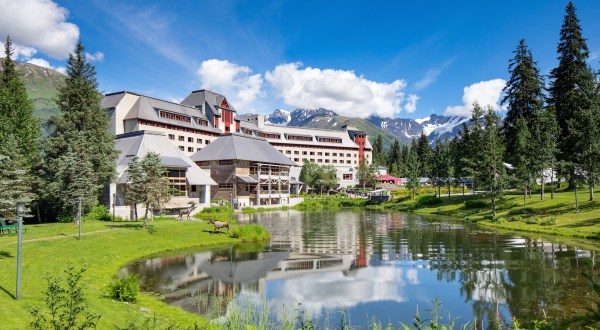 With 6 Incredible Restaurants, This Alaska Resort Is Paradise For Foodies