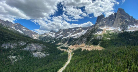 The Stunning Washington Drive That Is One Of The Best Road Trips You Can Take In America